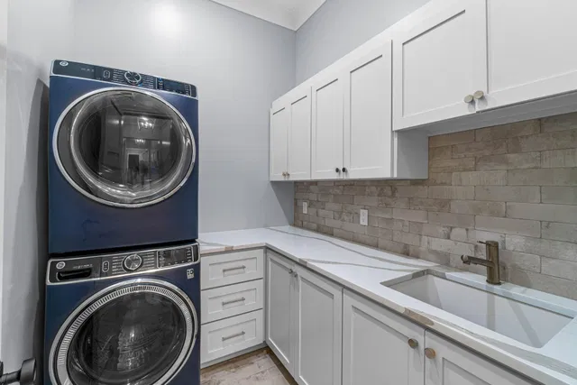 Residence photo 20