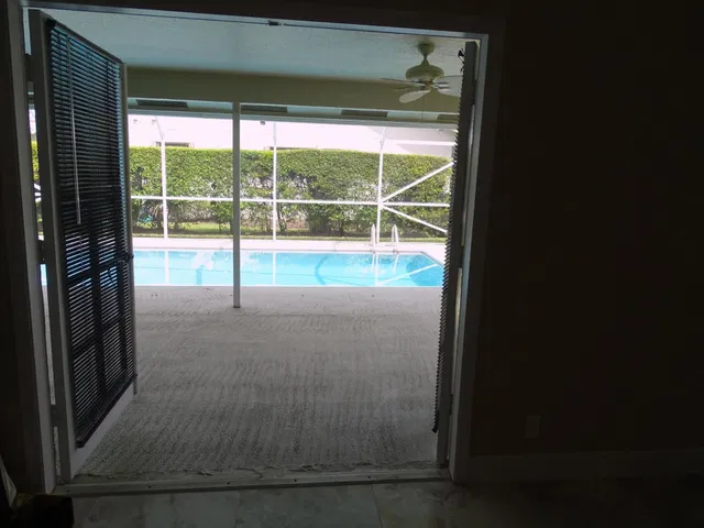 Residence photo 12
