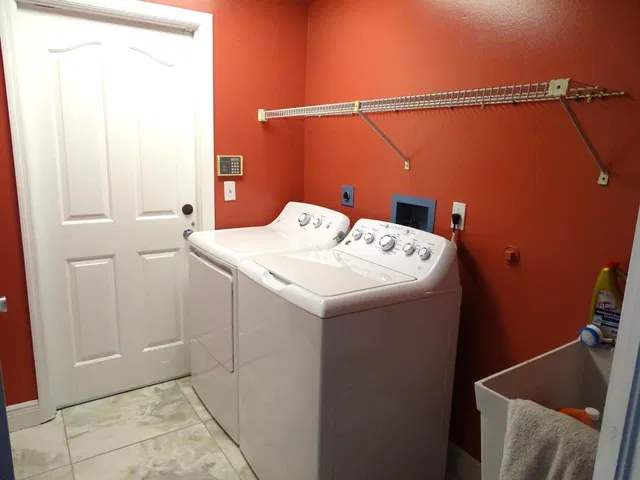 Residence photo 22