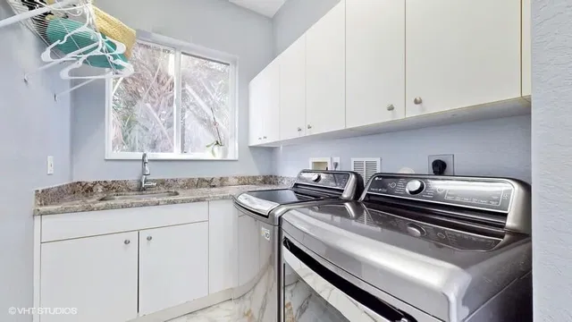 Residence photo 19