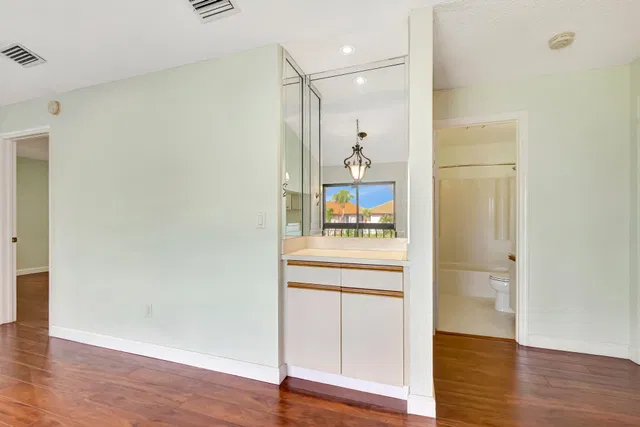 Unit 207 photo 7