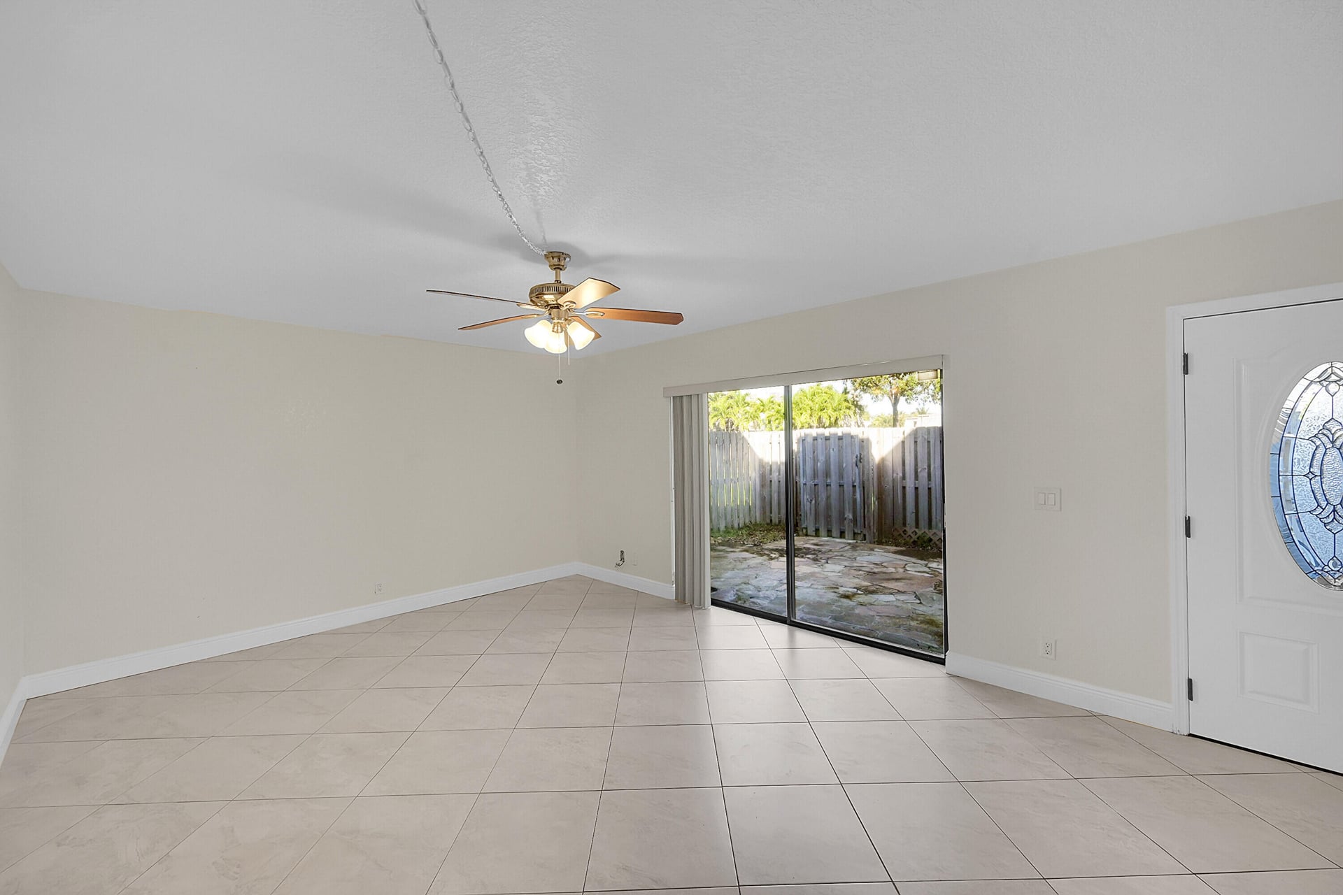  Residence photo 8