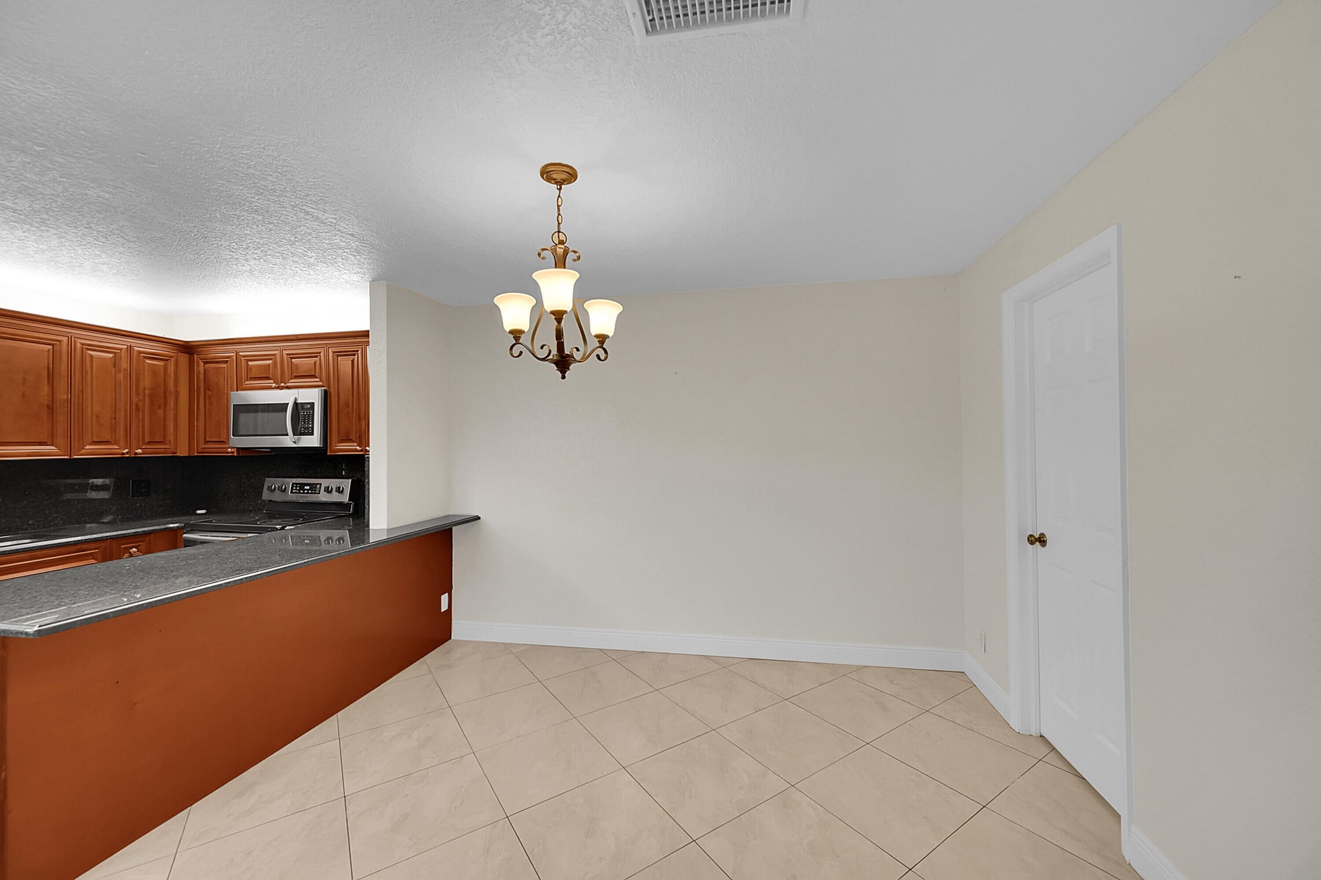  Residence photo 9