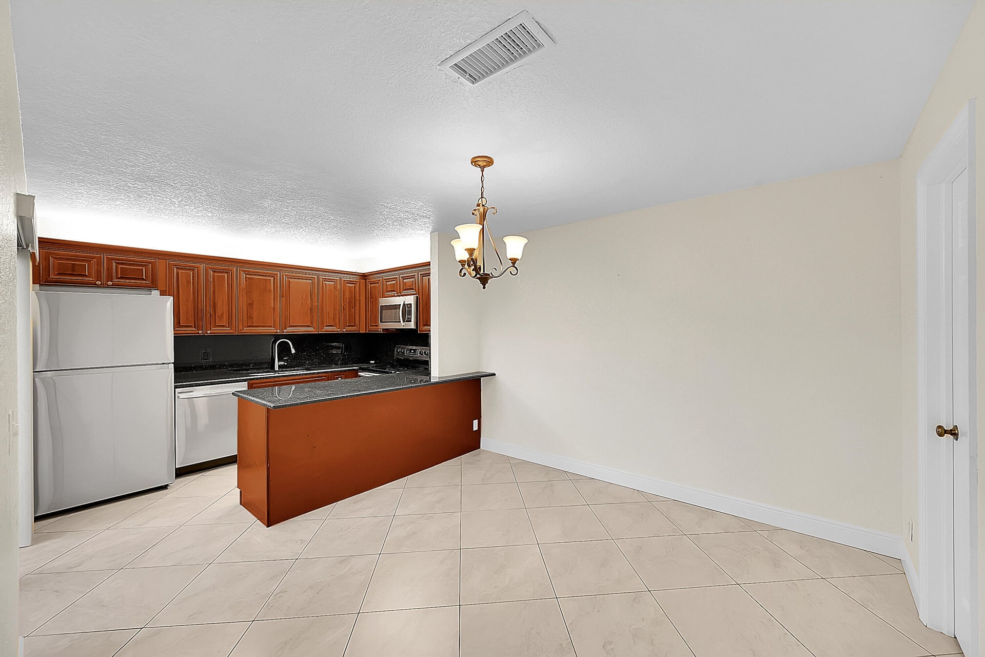  Residence photo 10