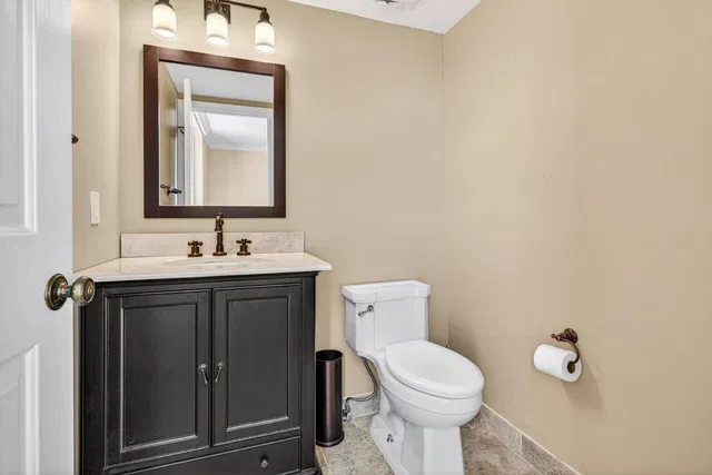  Unit 403 photo 11