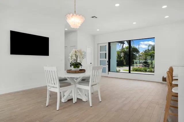 Singer Island Residence photo 9