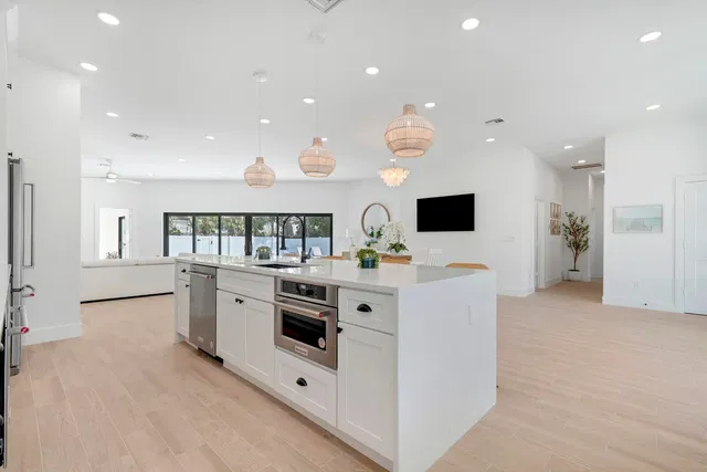 Singer Island Residence photo 15