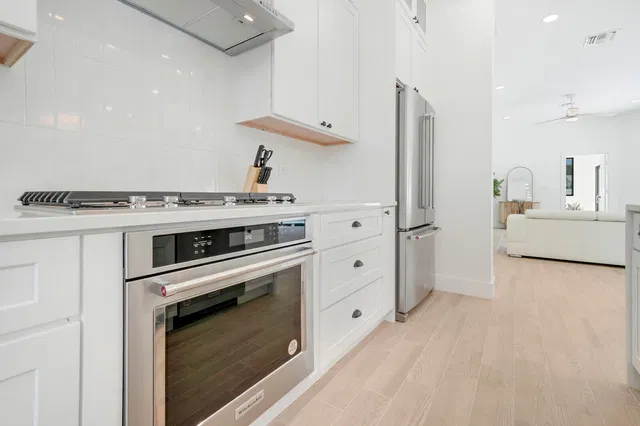 Singer Island Residence photo 17