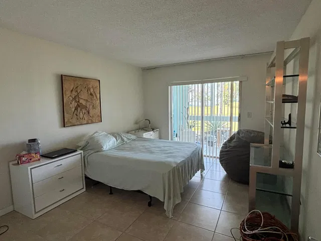 Unit 105 photo 5