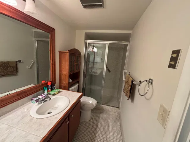 Unit 105 photo 6