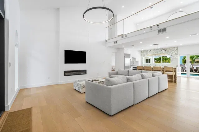 Residence photo 5