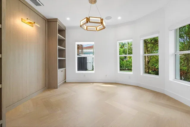 Residence photo 6