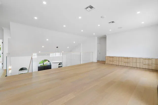 Residence photo 27