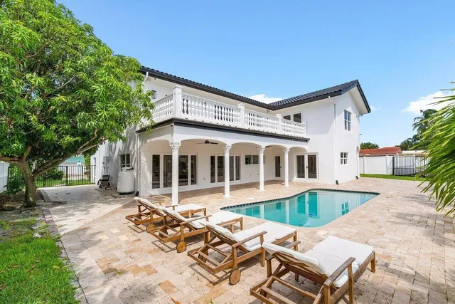 Residence photo 41