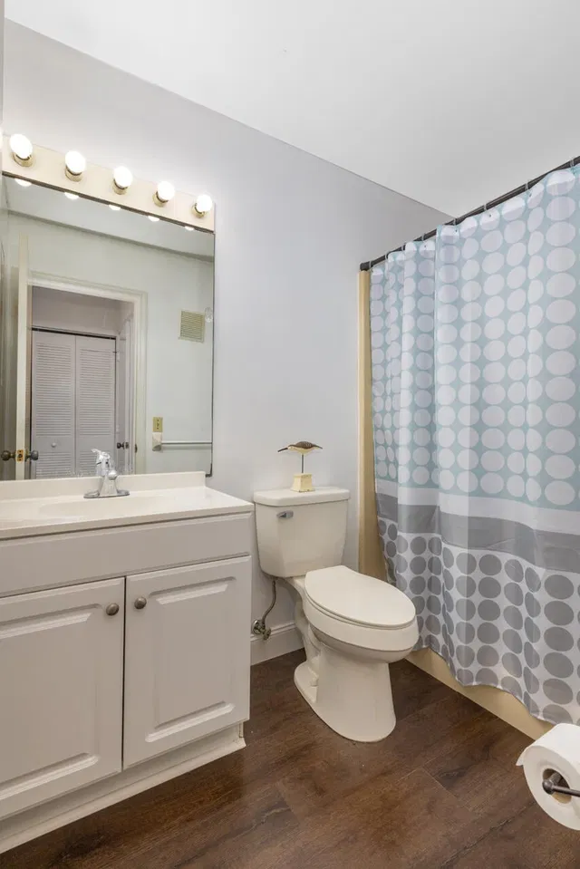Unit 101 photo 15