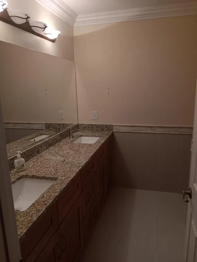 Unit 4983 photo 8