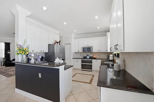  Residence photo 14