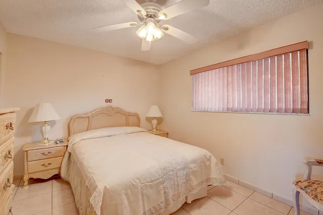 Unit 324 photo 17