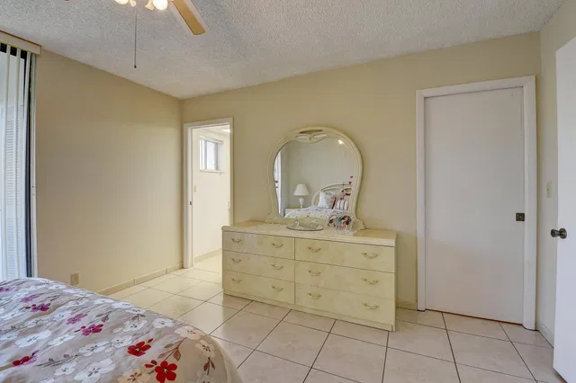 Unit 324 photo 21