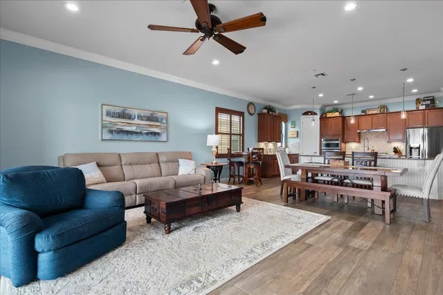 Residence photo 10