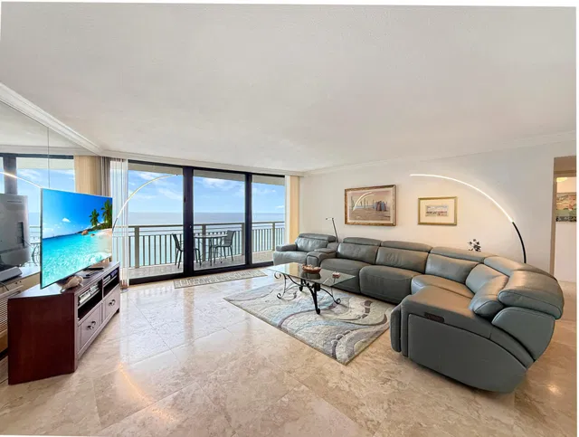 Tiara Singer Island Unit 40e photo 2