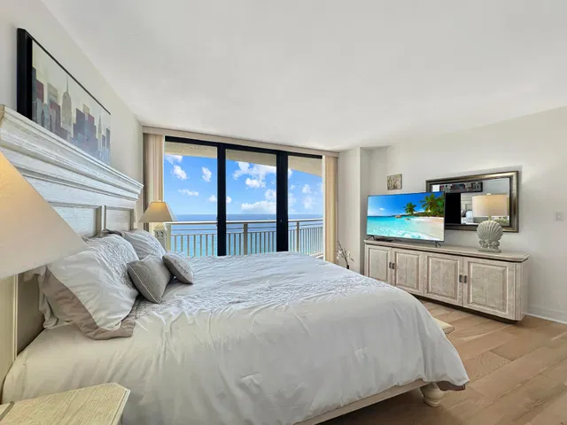 Tiara Singer Island Unit 40e photo 8