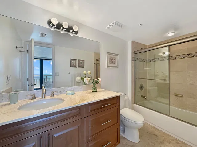 Tiara Singer Island Unit 40e photo 9