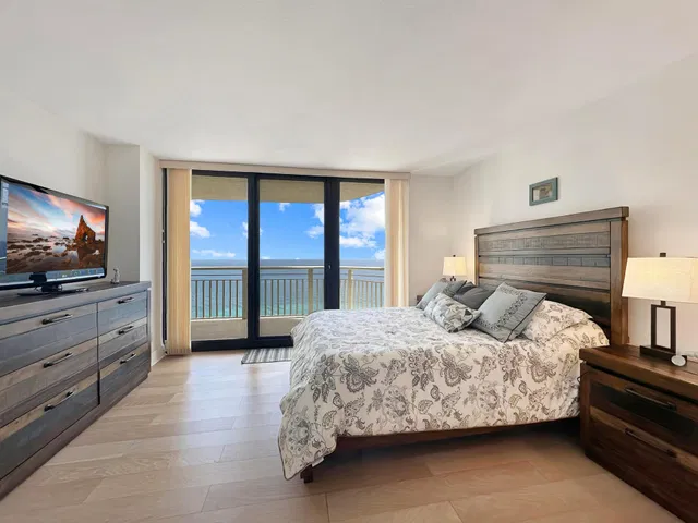 Tiara Singer Island Unit 40e photo 10