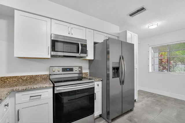 Residence photo 8