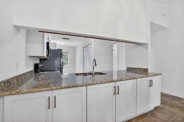 Residence photo 13