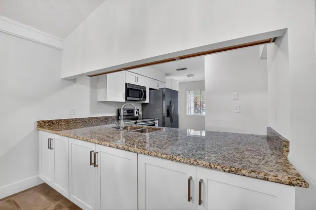 Residence photo 14
