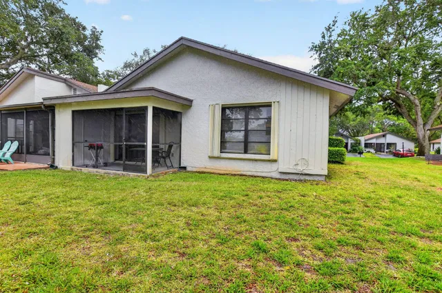 Residence photo 33
