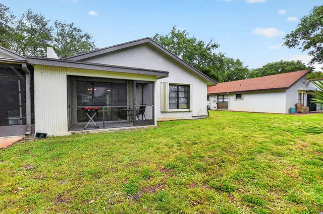 Residence photo 34