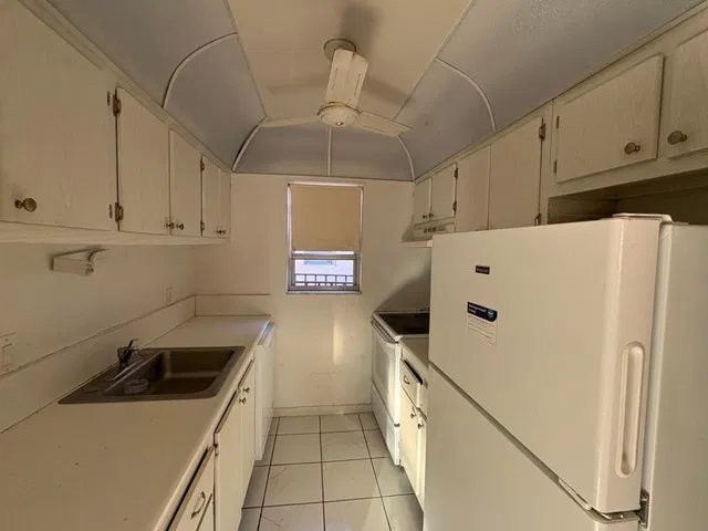 Boca Raton Unit 2460 photo 6
