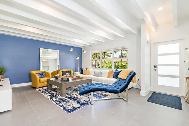 SoSo West Palm Beach Residence photo 5