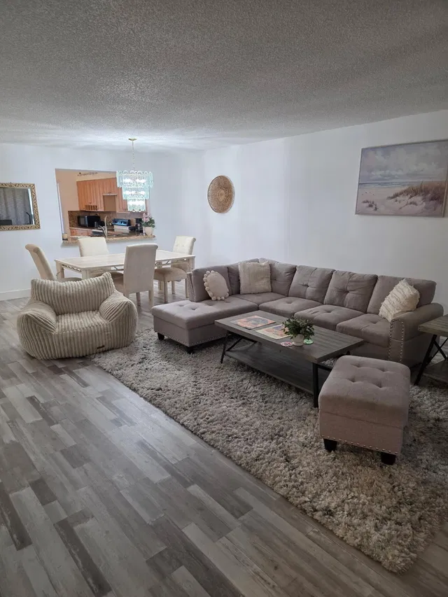 Unit 202 photo 5