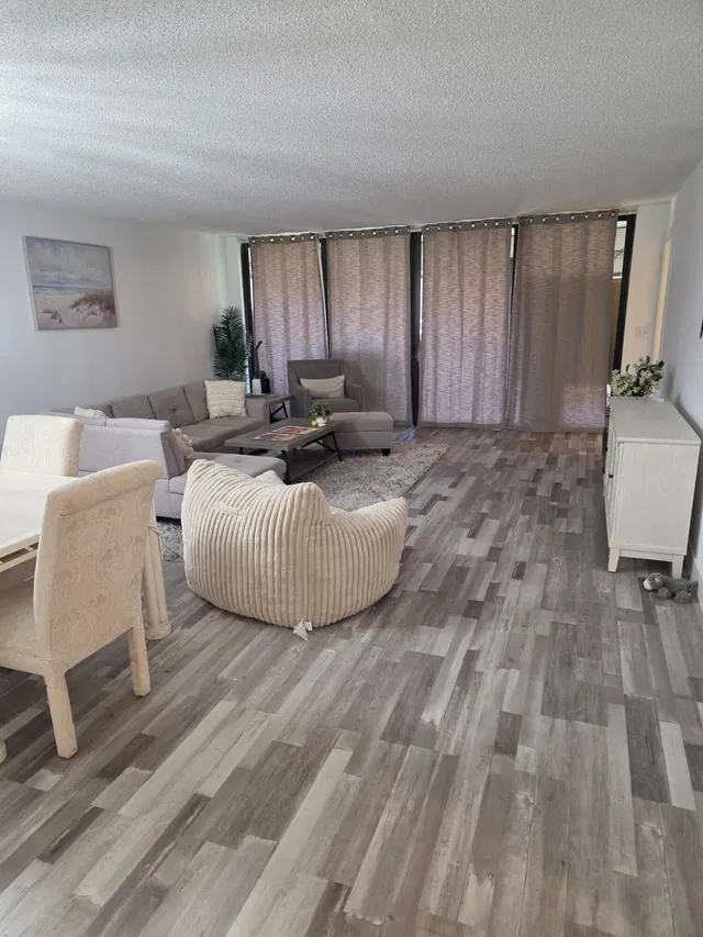 Unit 202 photo 7