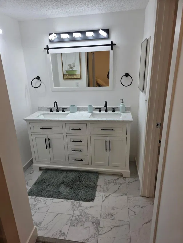 Unit 202 photo 9