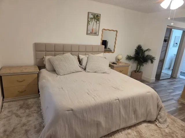Unit 202 photo 10