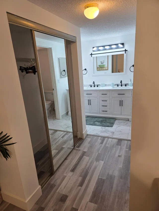 Unit 202 photo 12