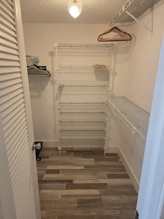 Unit 202 photo 14