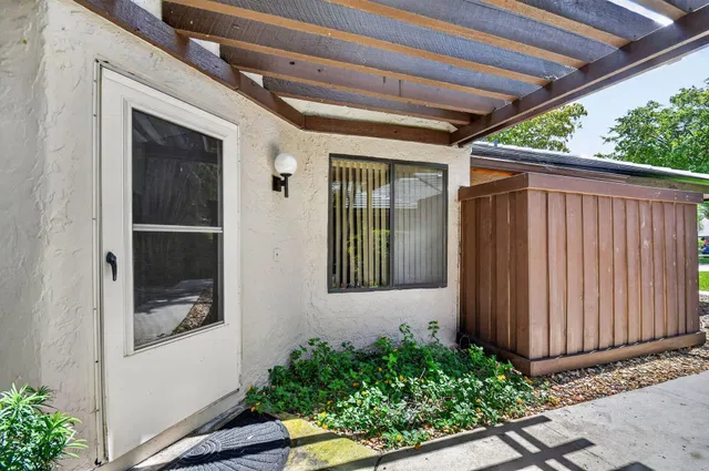 Residence photo 6