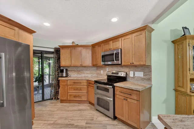 Residence photo 17