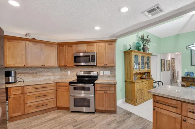 Residence photo 18