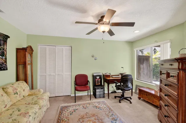Residence photo 22