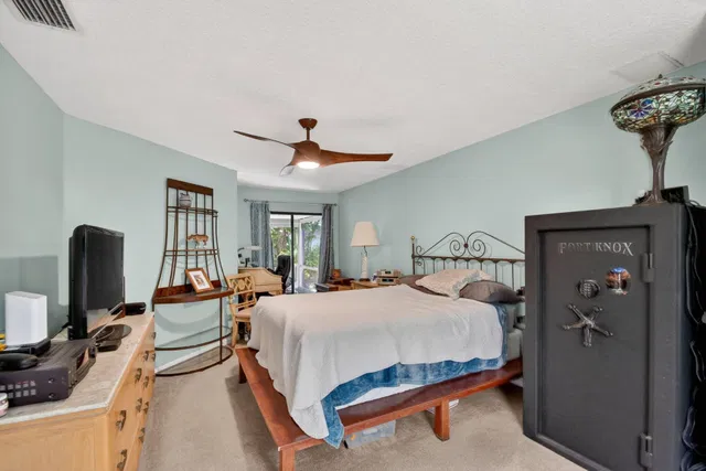 Residence photo 24