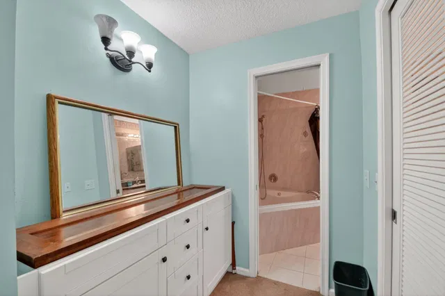 Residence photo 27