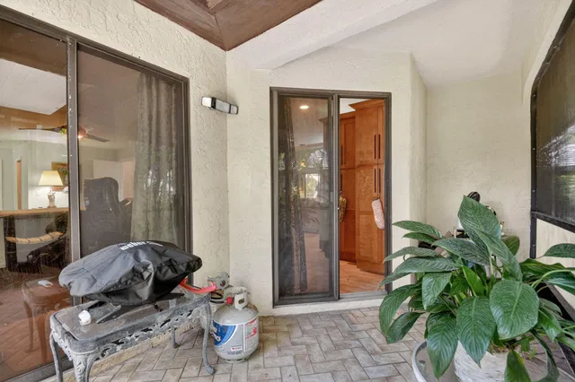 Residence photo 43