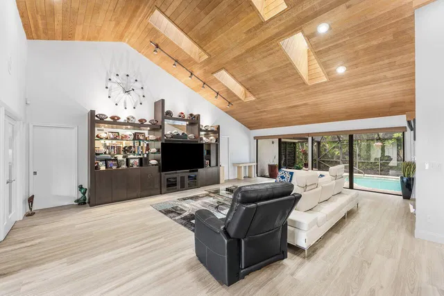 Residence photo 19