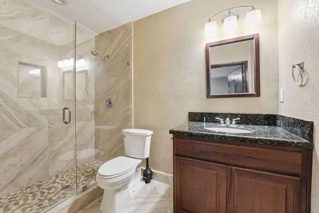 Residence photo 24